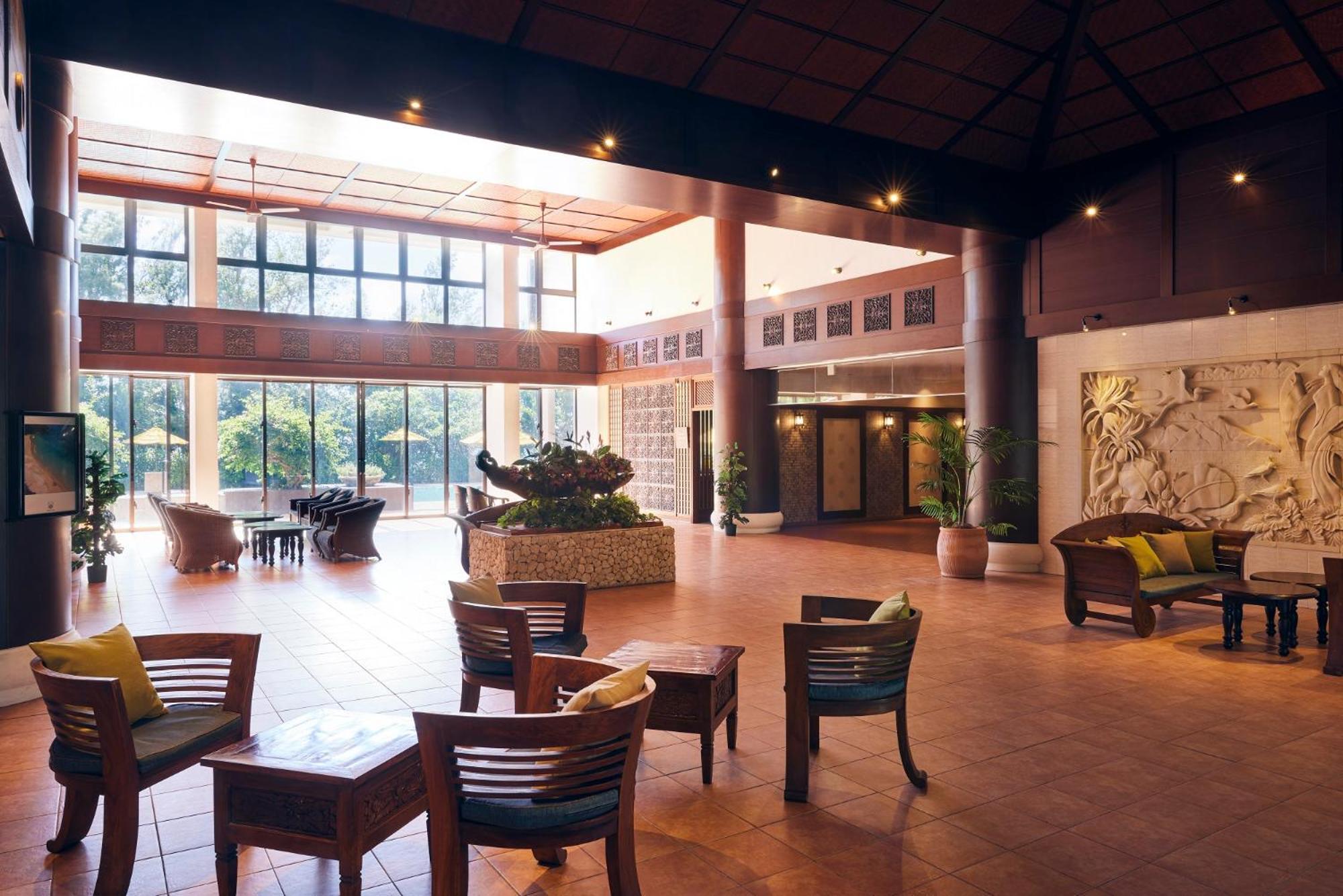 Iriomote Hotel By Hoshino Resorts Urauchi Экстерьер фото