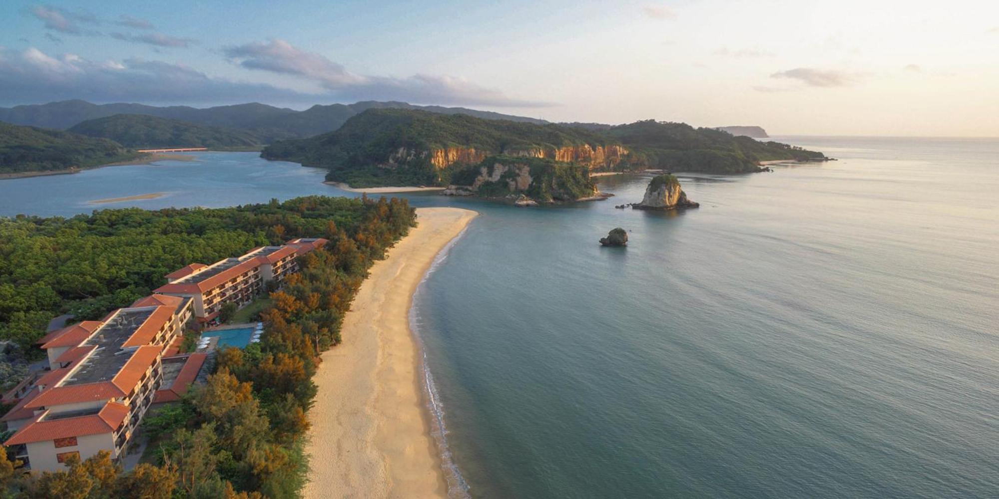 Iriomote Hotel By Hoshino Resorts Urauchi Экстерьер фото